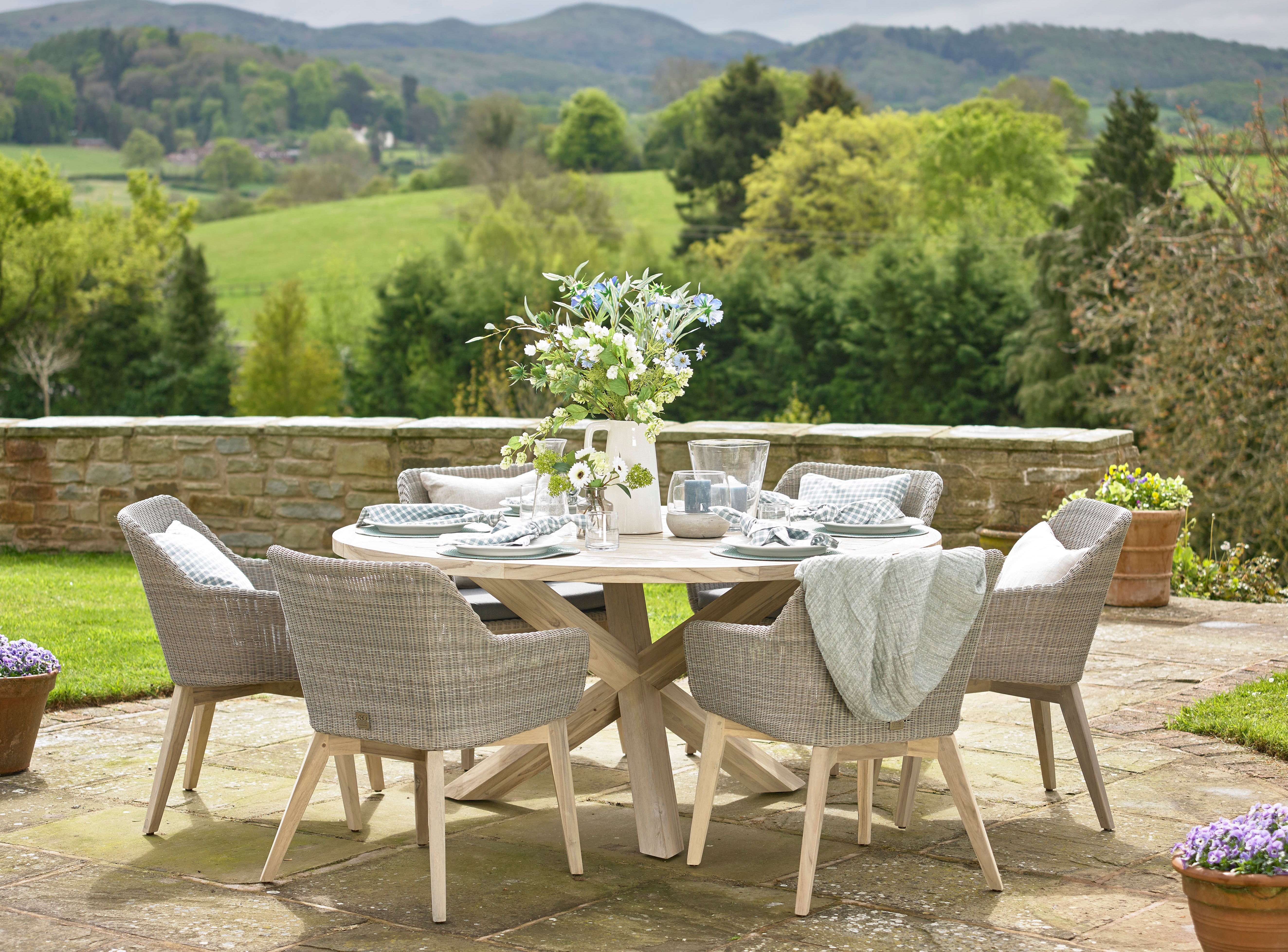 Louvre teak dining table